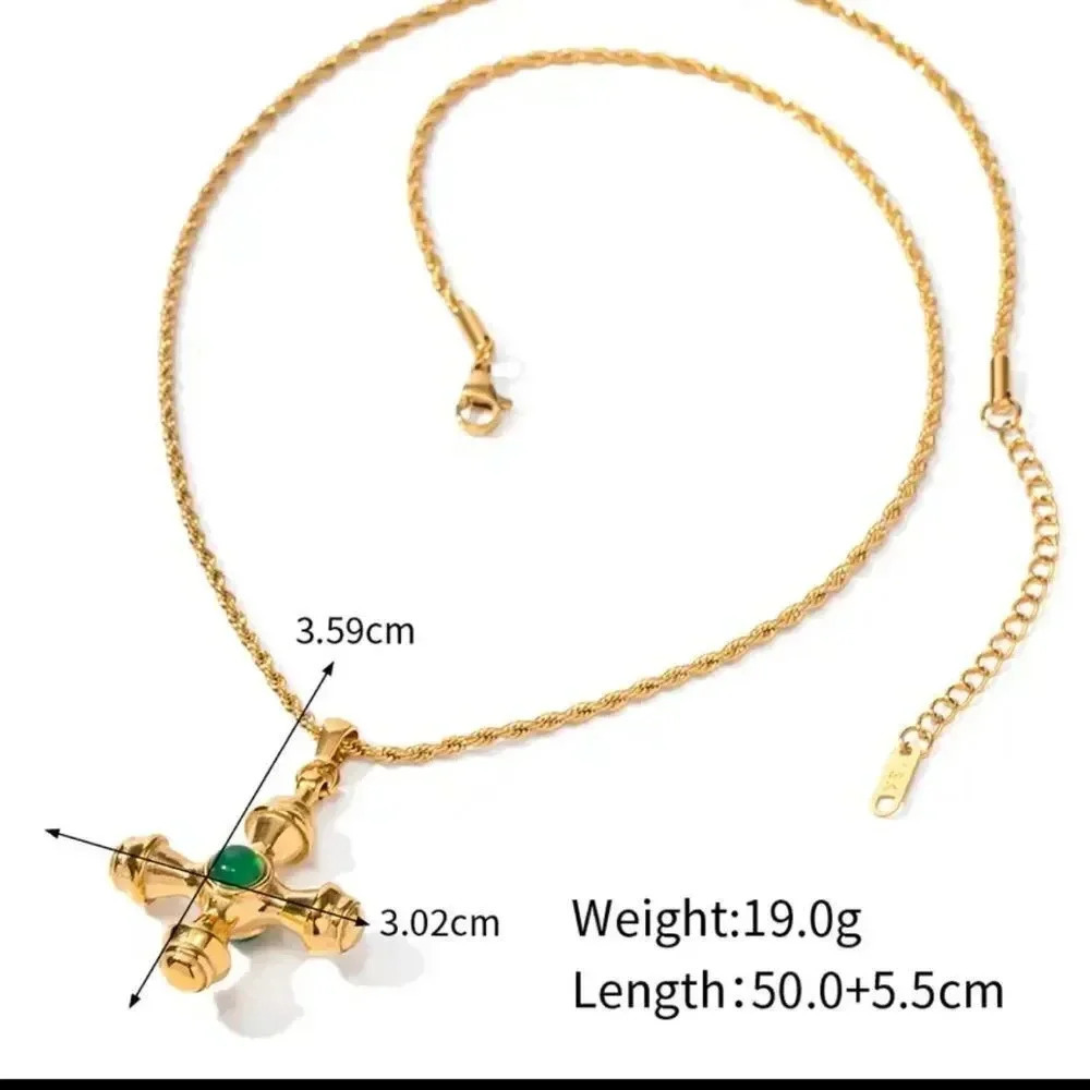 Vintage Gold Cross Necklace - Picture 10 of 15